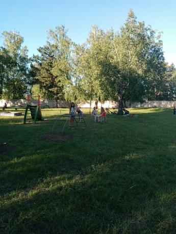 Администрацией Балаганского муниципального образования установлена детская игровая площадка по улице Портовая!