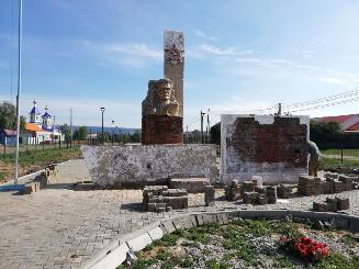 Администрацией Балаганского муниципального образования проводится восстановление мемориального объекта «ПАМЯТНИК ВОИНАМ» 